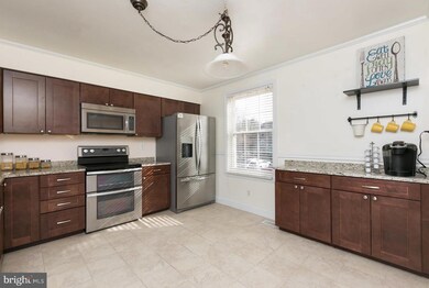 10 Pinecone Ct, Parkville, MD 21234 - photo 4