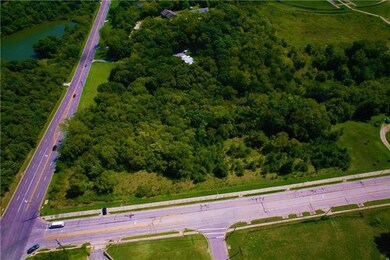 5915 Maurer Rd, Shawnee, KS 66217 - photo 2