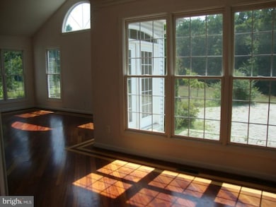 10760 Tullamore Ct, Manassas, VA 20111 - photo 2