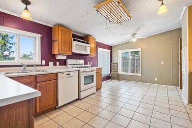 04_3654WShawneeRd_5_Kitchen_LowRes