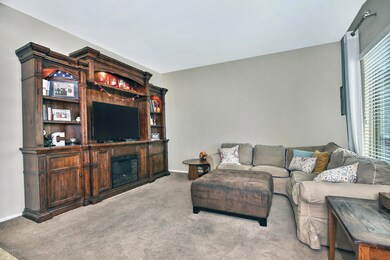 2715 N Princeton Dr Florence-large-006-0