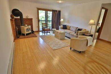 11 Hummingbird Rd unit 2, Lincoln, NH 03251 - photo 4