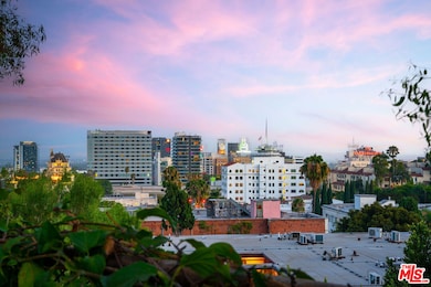 6239 Holly Mont Dr, Los Angeles, CA 90068 - photo 3