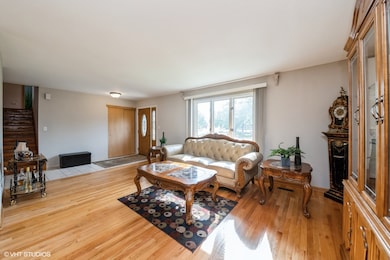 536 Eagle View Dr, Carol Stream, IL 60188 - photo 7