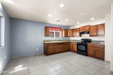 Kitchen/Dining Area