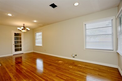 711 Cordell St, Houston, TX 77009 - photo 2