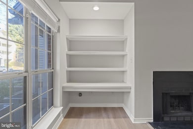 3909 Penderview Dr unit 1904, Fairfax, VA 22033 - photo 3