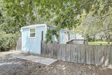 410 Front St, Pottsboro, TX 75076 - photo 2