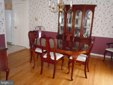 15120 Middlegate Rd, Silver Spring, MD 20905 - photo 4