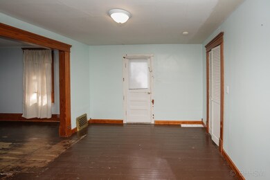 708 S Marshall Ave, Marshall, MI 49068 - photo 4