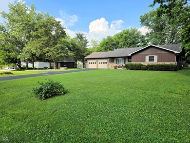 3303 N 850 E, Columbus, IN 47203 - photo 2