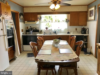 8604 Oak Rd, Sparrows Point, MD 21219 - photo 5