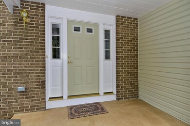 20333 Watkins Meadow Dr, Germantown, MD 20876 - photo 2