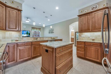239 Cypress Trce Royal Palm-large-007-10