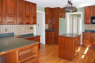 2090 Carpenter Pike, Versailles, KY 40383 - photo 4