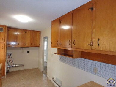 1319 SW Croix St, Topeka, KS 66611 - photo 5