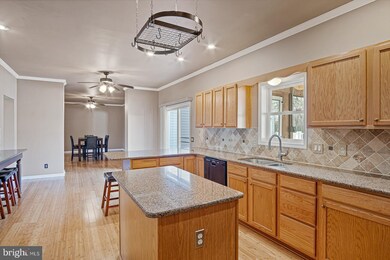 124 Barnsboro Rd, Sewell, NJ 08080 - photo 4