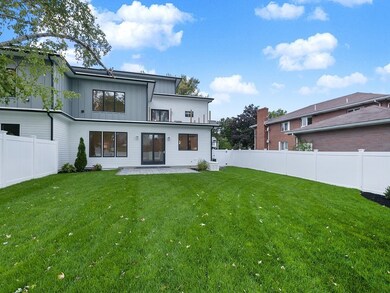 40 Ashmont Ave unit 40, Newton, MA 02458 - photo 2