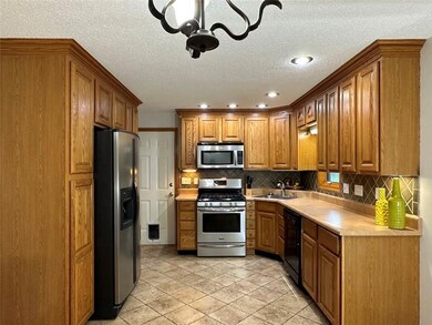 5535 Goddard St, Shawnee, KS 66203 - photo 3