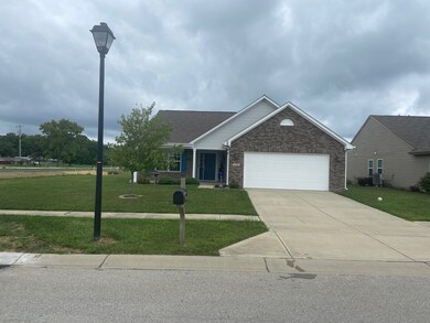 2788 Ashton Ln, Greenwood, IN 46143 - photo 4