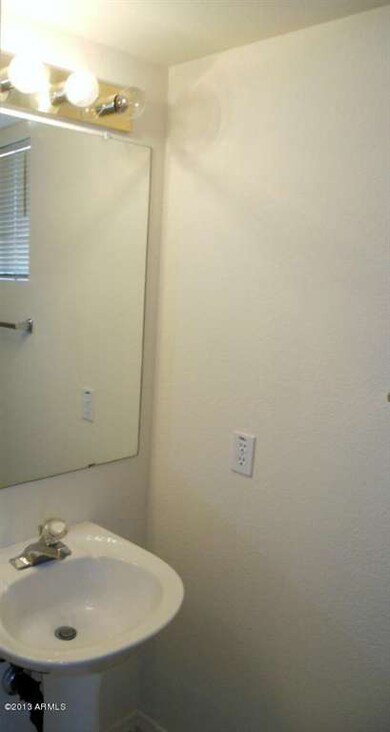 University_Powder Room
