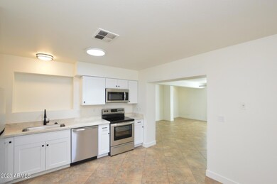 817 E Glade Ave, Mesa, AZ 85204 - photo 3