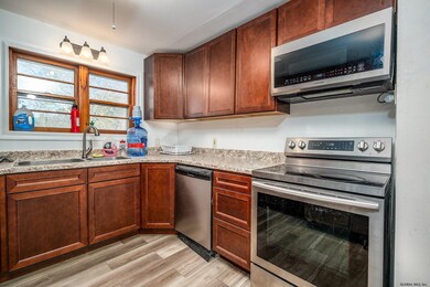 228 Marcelis Ave, Schenectady, NY 12302 - photo 6