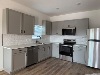 2105 Vista Rosa, Three Rivers, TX 78071 - photo 3