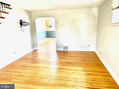 1146 Myrtlewood Ave, Havertown, PA 19083 - photo 2