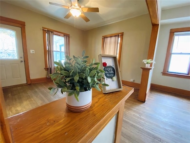 715 18th St SE, Cedar Rapids, IA 52403 - photo 7