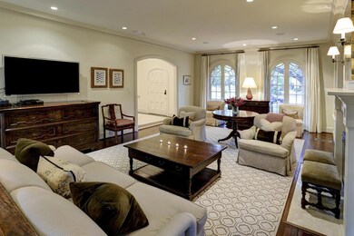 2145 Brentwood Dr, Houston, TX 77019 - photo 5