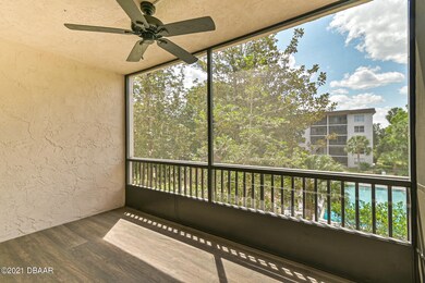 Unit Screened-in Porch