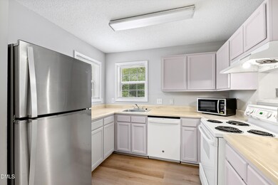 2100 Wolftech Ln unit 204, Raleigh, NC 27603 - photo 6