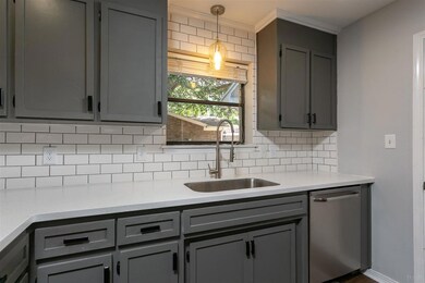 8160 Camelford Dr, Pensacola, FL 32506 - photo 6