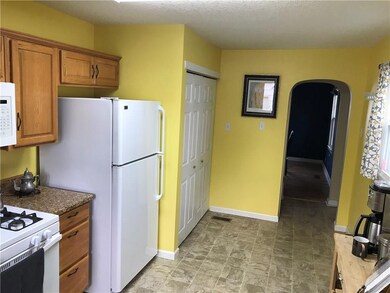 903 E Benton St, Wapakoneta, OH 45895 - photo 6