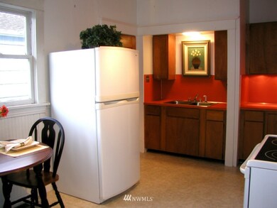 unlisted-address, Everett, WA 98201 - photo 7