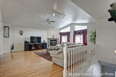 Light ,Bright and Spacious Living Area