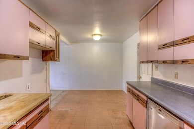 12 Kitchen photo d-3