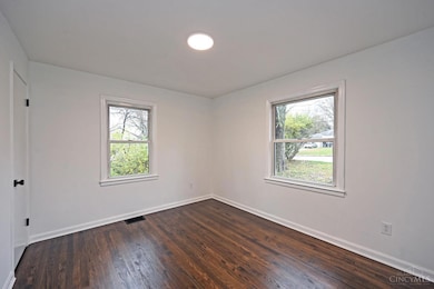 6756 Sunray Ave, Cincinnati, OH 45230 - photo 5