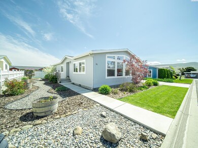 355 Old Inland Empire Hwy unit 48, Prosser, WA 99350 - photo 2