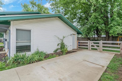 6-web-or-mls-11 Richards Dr-106