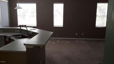 breakfast bar to familyroom