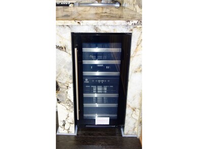 1455 SE Columbia Way unit B, Vancouver, WA 98661 - photo 7