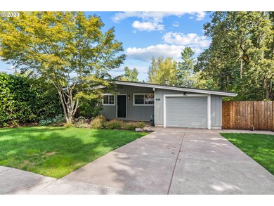 545 Hemlock St, Lake Oswego, OR 97034 - photo 2