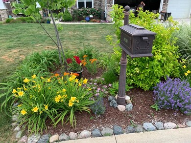 12815 Baker Ct, Crown Point, IN 46307 - photo 4