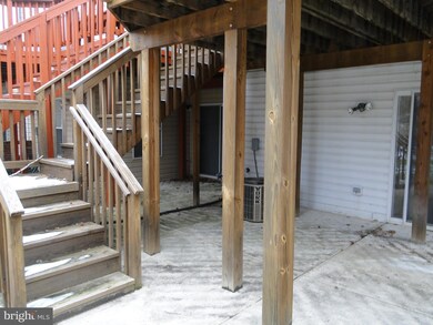 10409 Glen Spring Ln, Bowie, MD 20720 - photo 6