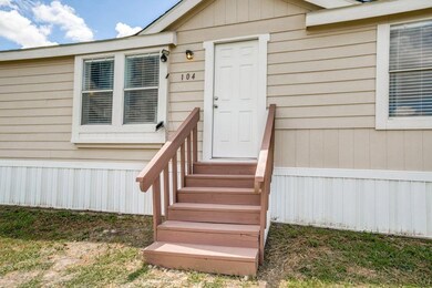 104 Layfield Ln, Rhome, TX 76078 - photo 3