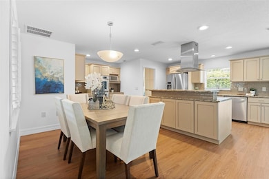 Where every meal is an experience: stunning kitchen, formal dining, and spaces made for gatherings.