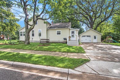 532 E Main Ave, Zeeland, MI 49464 - photo 2