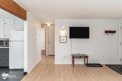 1416 Twining Dr, Anchorage, AK 99504 - photo 4